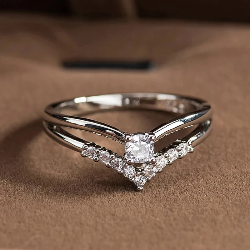 Heart Shaped Crystal Wedding Rings for Women in Rose Gold